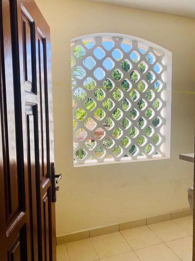 Dala Studio - Beach Road Apartman Mombasa Kültér fotó